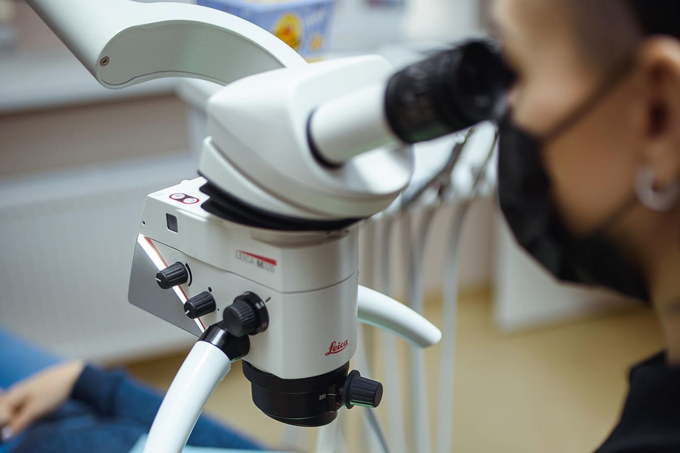 safe dental treatment with microscope